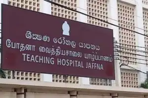 வீதி விபத்துக்குள்ளாகி யாழ். போதனா வைத்தியசாலையில் சிகிச்சை பெற்று வந்த நபர் ஒருவர் உயிரிழந்துள்ளார்.