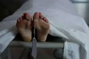 யாழ்ப்பாணத்தில் யோகாசனப் பயிற்சி செய்து கொண்டிருந்த ஒருவர் திடீரென மயங்கி வீழ்ந்து உயிரிழந்துள்ளார்.