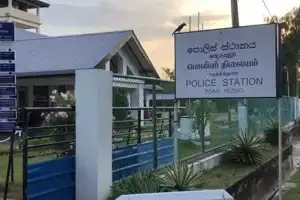 யாழ்.பருத்தித்துறையில் பிடியாணை பிறப்பிக்கப்பட்ட ஆறு பேர் உள்ளிட்ட 14 பேர் கைது 