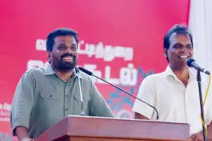 யாழ்.வல்வெட்டித்துறையில் மக்களை சந்தித்த ஜனாதிபதி அநுர குமார திஸநாயக்க 