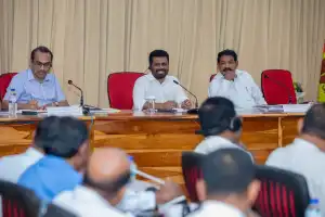 வடமாகாண அபிவிருத்திக்கு நிதி ஒதுக்கும் போது,செலவு செய்யாமல் மத்திக்கு ஏன் அனுப்புகிறீர்கள்?" --ஜனாதிபதி...