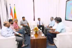 பாடசாலை மாணவர்களுக்கான தலைமுடி அலங்காரம் உரிய ஒழுங்குமுறைகளைப் பின்பற்ற வேண்டும்.-- வடமாகாண ஆளுநர்...