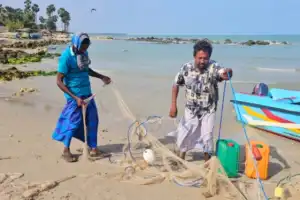 இந்திய இழுவைப் படகுகளால் சுழிபுரம், காட்டுப்புலம் மீனவரின் ஏழு இலட்சம் ரூபா பெறுமதியான வலைகள்...