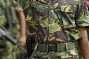 யாழ்.வடமராட்சி கிழக்கில் பொலிஸ், இராணுவம் மற்றும் சிறப்பு அதிரடிப்படையினர் இணைந்து சுற்றிவளைப்பில்...