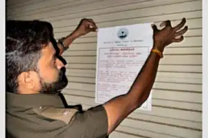 யாழ்.வடமராட்சி நெல்லியடியில்  டாட்டூ குத்தும் நிலையத்தில் துஷ்பிரயோகம் இடம்பெற்று வந்த நிலையில் சீல் வைத்து...