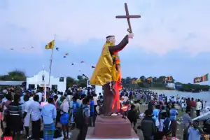 கச்சதீவு அந்தோனியார் ஆலய திருவிழா பணிகளுக்கு செலவிட 3 கோடியே 20 இலட்சம் ரூபாய் கடற்படையினருக்கு வழங்கல்