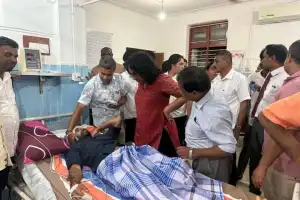 விபத்தில் சிக்கி சிகிச்சை பெற்று வரும் எம்.பி க. இளங்குமரனை பிரதமர் பார்வையிட்டார்