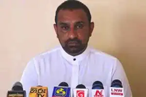 திருடர்களை கைது செய்வதாகக் கூறிக்கொண்டு ஆட்சிக்கு வந்த அரசுக்கு என்ன நேர்ந்தது -- எம்.பி சமிந்த விஜேசிறி...