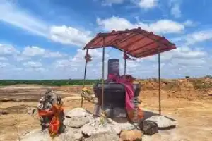 வவுனியா நெடுங்கேணி வெடுக்குநாறிமலையில் இம்முறை சிவராத்திரி விரத பூஜைகள் விபரங்களைப் பெற்ற பொலிஸார்