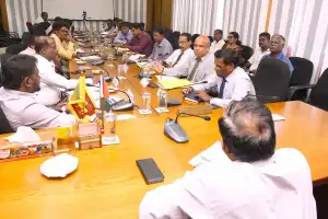 வடமாகாண ஆளுநருக்கும், இலங்கை ஆசிரியர் சேவைச் சங்கத்தினருக்கும் இடையிலான கலந்துரையாடல் இன்று  இடம்பெற்றது 