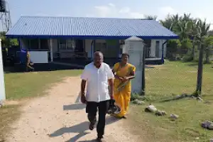 தையிட்டி விகாரை போராட்டம் கஜேந்திரன், வாசுகி சுதாகரன், வேலன் சுவாமிகள் உள்ளிட்டோர்  பலாலி பொலிஸ் நிலையத்தில்...