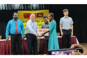 வவுனியாவில் வெள்ளத்தால் பாதிக்கப்பட்ட குடும்பங்களுக்கு சீன தூதரகத்தினால் உலர் உணவுப்பொதிகள் வழங்கும்...
