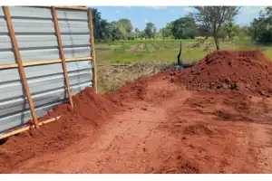 வவுனியாவில் ஏ9 வீதியை மையமாக கொண்டு பல விவசாய நிலங்கள் மண் போட்டு நிரப்பட்டு ஆக்கிரமிக்கபடுவதாக...